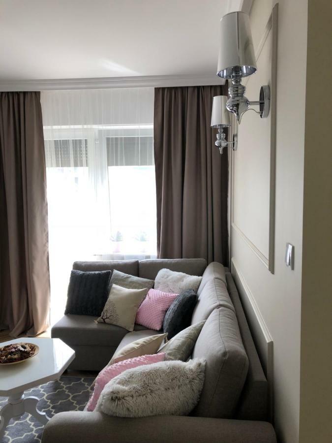 Family & Business Elegant Apartments Ul Warszawska - 2 Bedroom, Balcony, Parking 키엘체 외부 사진