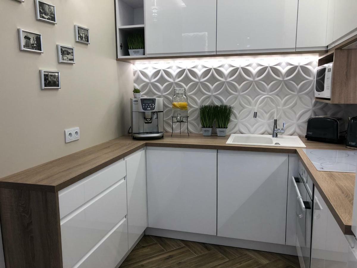 Family & Business Elegant Apartments Ul Warszawska - 2 Bedroom, Balcony, Parking 키엘체 외부 사진