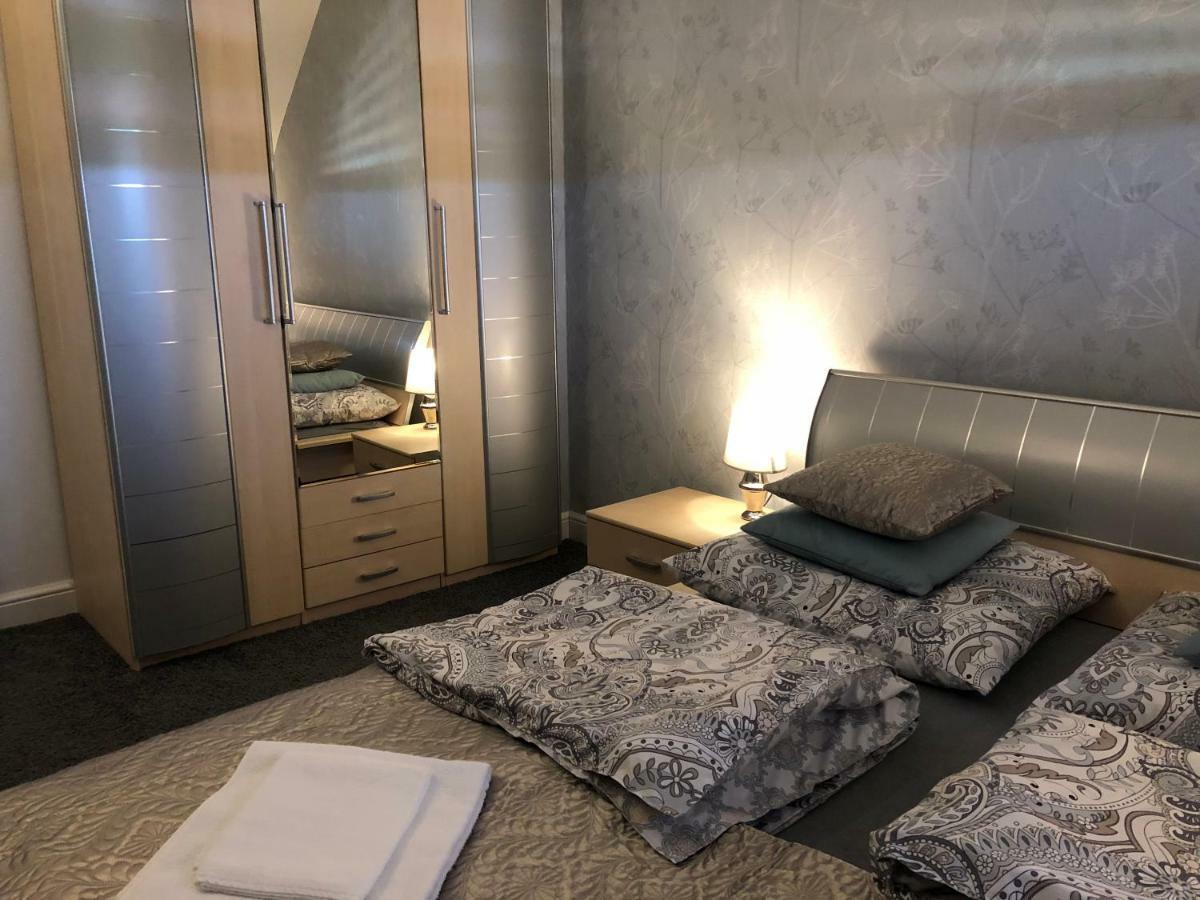 Family & Business Elegant Apartments Ul Warszawska - 2 Bedroom, Balcony, Parking 키엘체 외부 사진