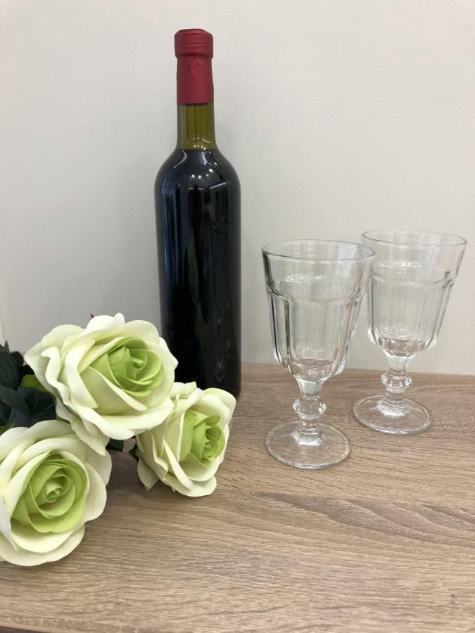 Family & Business Elegant Apartments Ul Warszawska - 2 Bedroom, Balcony, Parking 키엘체 외부 사진