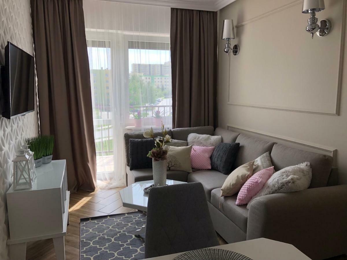 Family & Business Elegant Apartments Ul Warszawska - 2 Bedroom, Balcony, Parking 키엘체 외부 사진