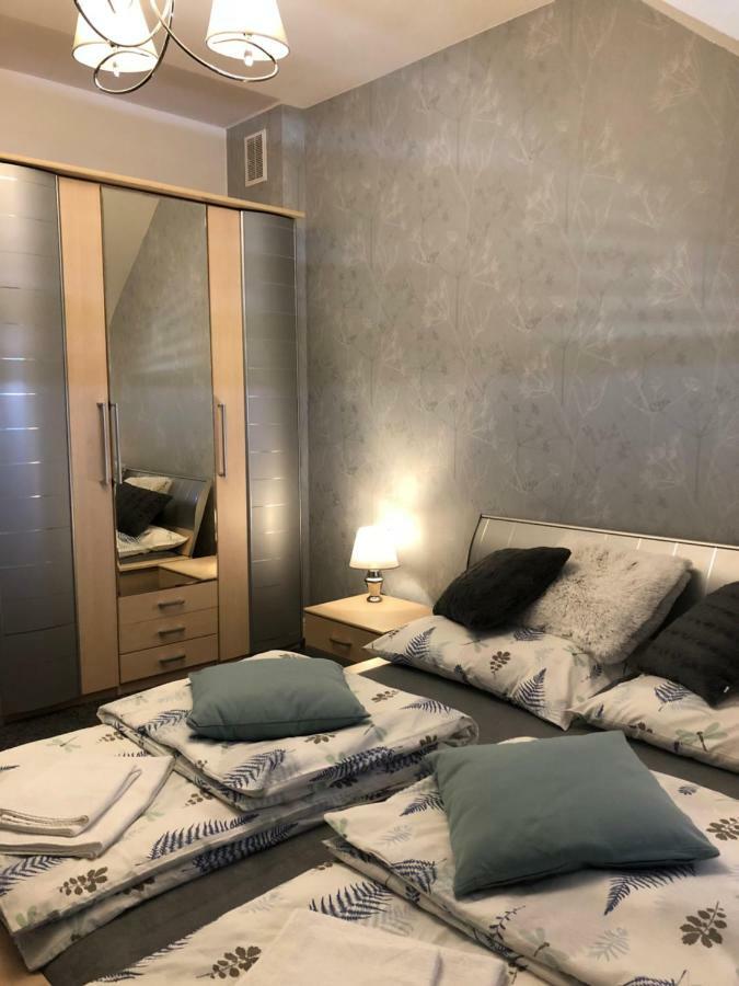 Family & Business Elegant Apartments Ul Warszawska - 2 Bedroom, Balcony, Parking 키엘체 외부 사진