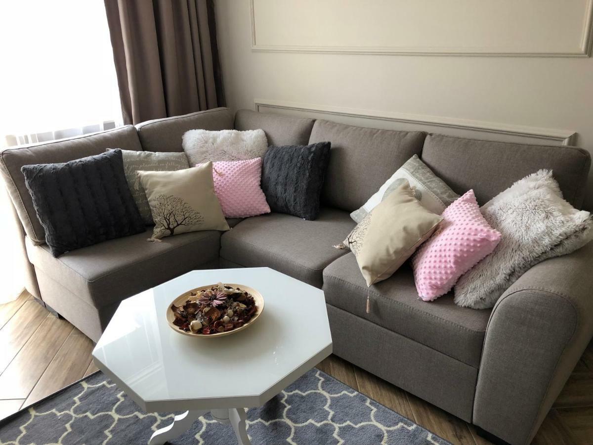 Family & Business Elegant Apartments Ul Warszawska - 2 Bedroom, Balcony, Parking 키엘체 외부 사진