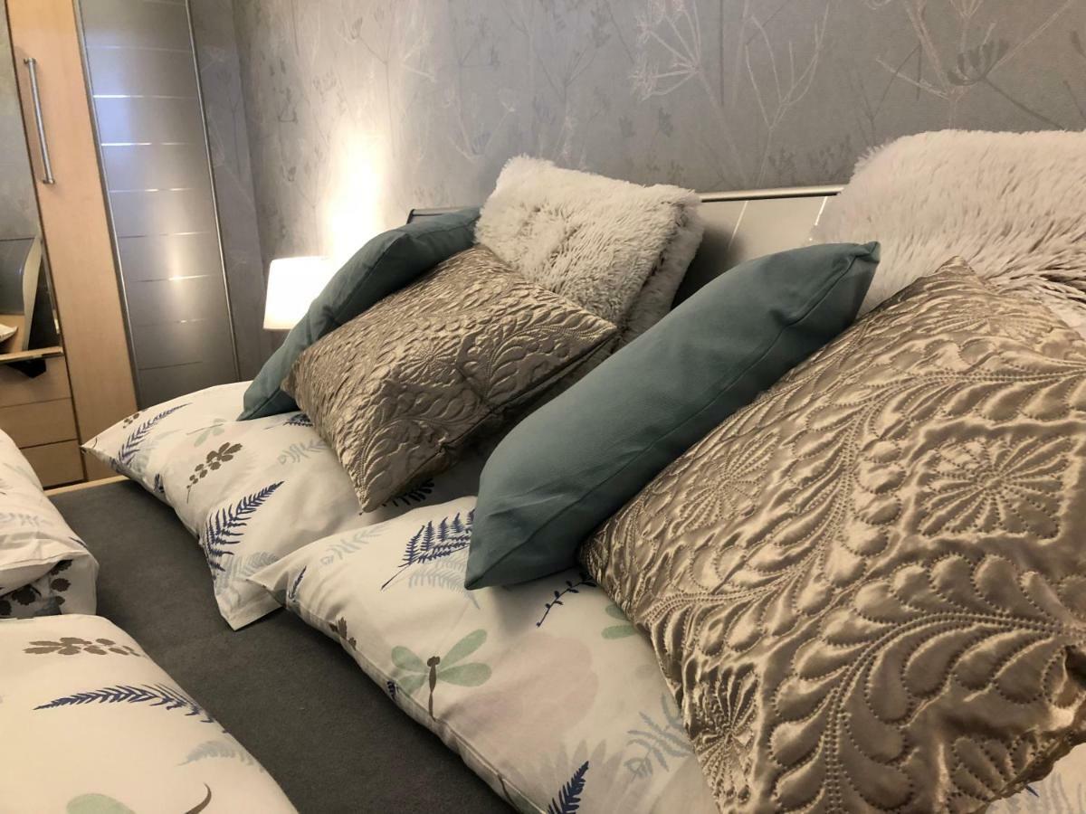 Family & Business Elegant Apartments Ul Warszawska - 2 Bedroom, Balcony, Parking 키엘체 외부 사진