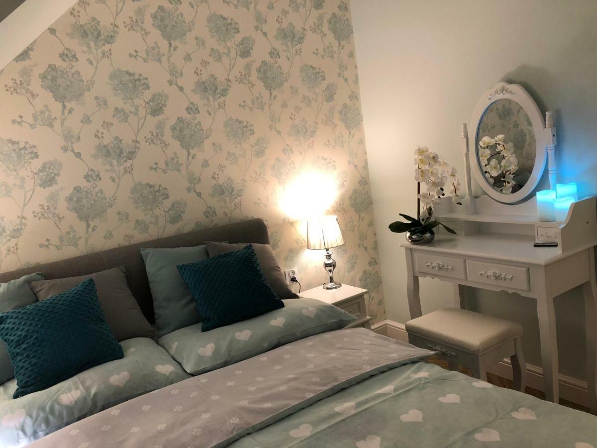 Family & Business Elegant Apartments Ul Warszawska - 2 Bedroom, Balcony, Parking 키엘체 외부 사진