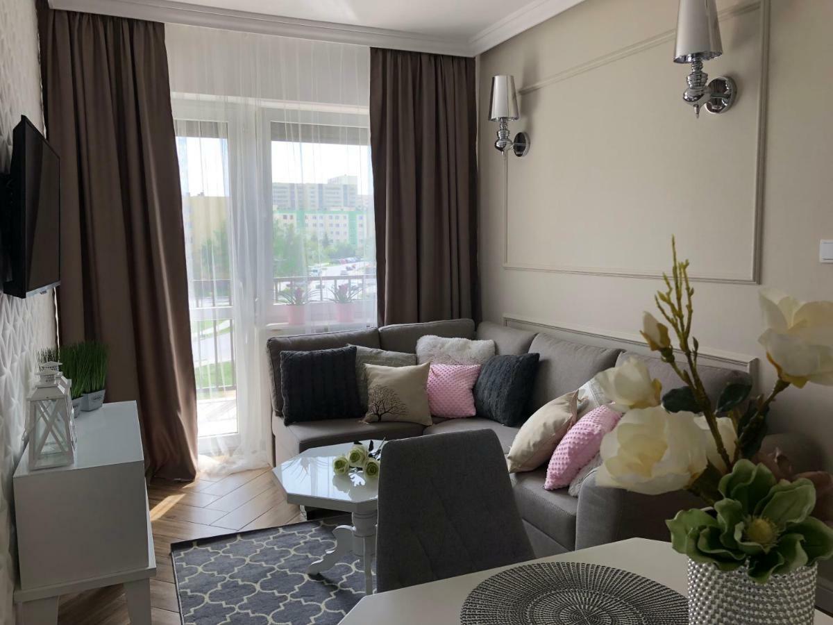 Family & Business Elegant Apartments Ul Warszawska - 2 Bedroom, Balcony, Parking 키엘체 외부 사진