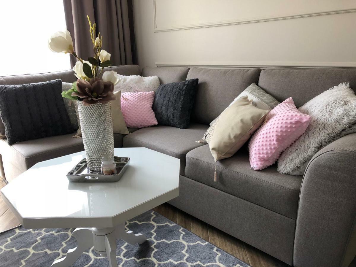 Family & Business Elegant Apartments Ul Warszawska - 2 Bedroom, Balcony, Parking 키엘체 외부 사진