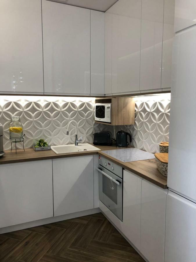 Family & Business Elegant Apartments Ul Warszawska - 2 Bedroom, Balcony, Parking 키엘체 외부 사진